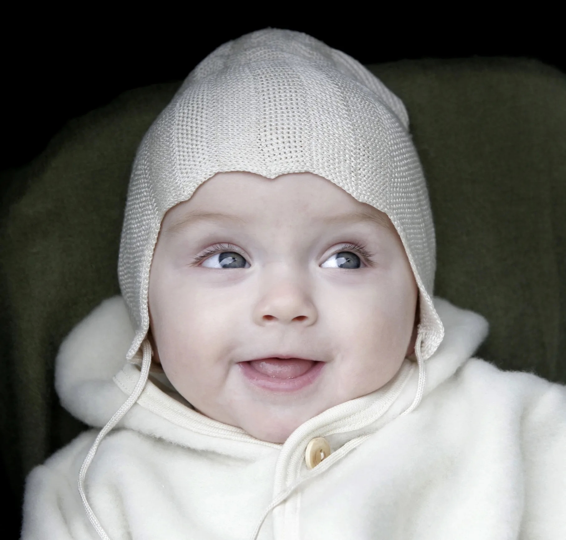 Hos BabyRiget finder du et stort udvalg af ulddragter